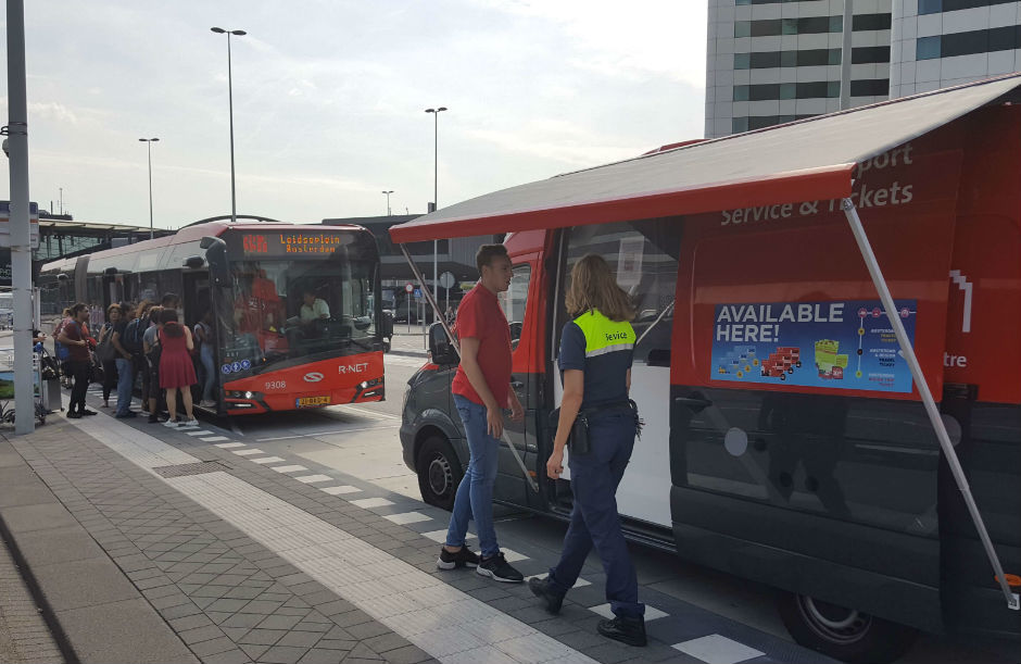 buses para el centro. Cómo llegar desde el aeropuerto de Schiphol al centro