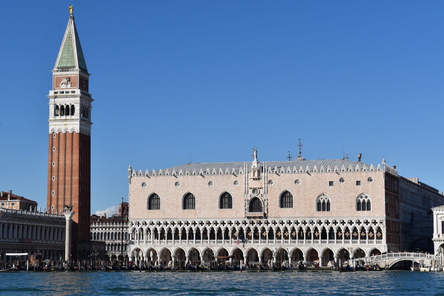 Palacio Ducal. A la izquierda, el Campanille. qué ver en Venecia