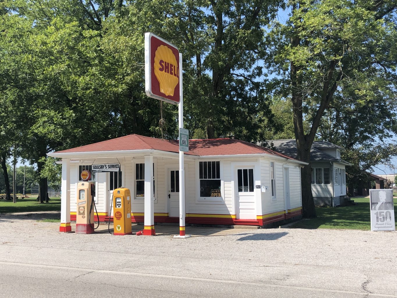 Gasolinera Shell en Mt. Olive. RUTA 66, Etapa 2: Springfield (Illinois)- Springfield (Missouri). 540 km