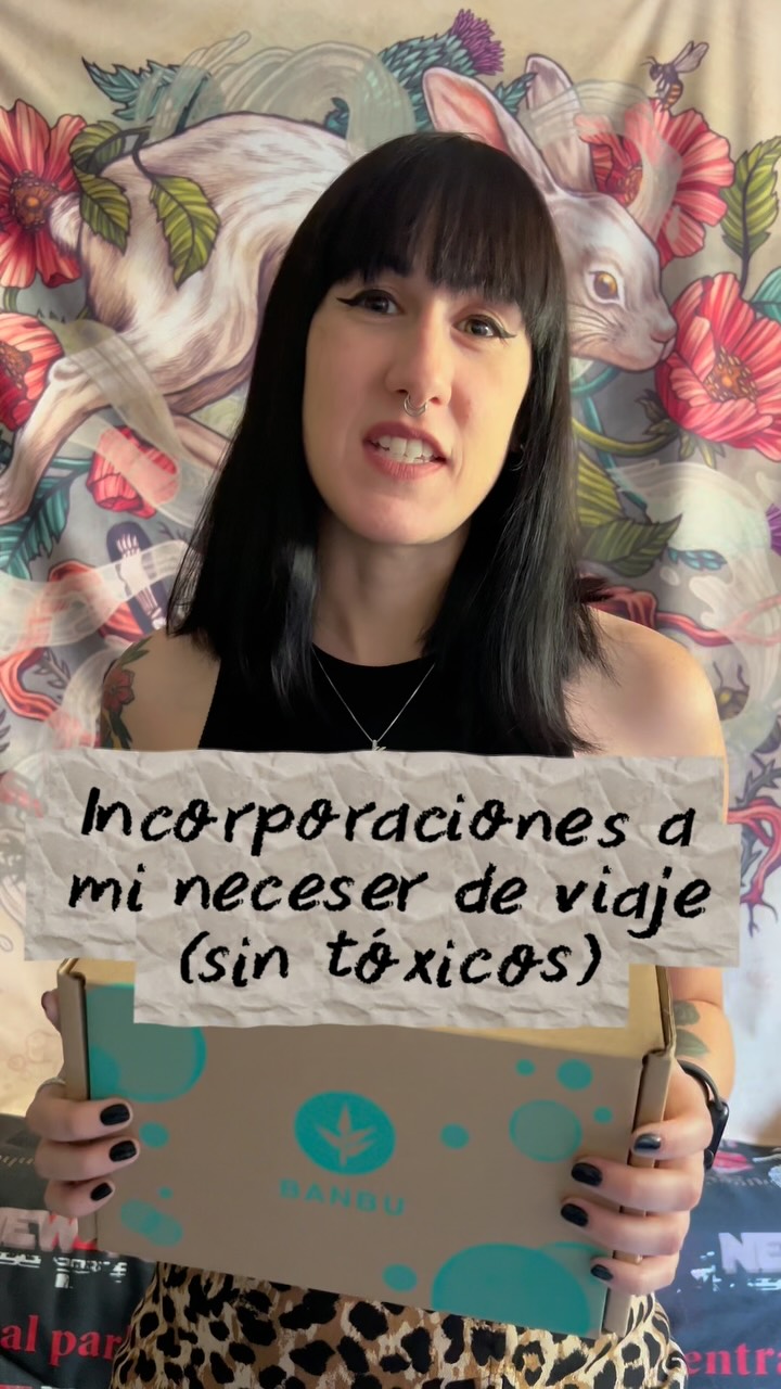 .
🌿Neceser de viaje sin tóxicos con @banbucosmetica 🌿

Hoy os enseño mis dos nuevos productos sin tóxicos para ir de viaje ✈️
 
🧴 crema hidrante BANBU Shine. Espectacular! Después de meses lidiando con brotes, mi piel parece otra tras una semana de esta crema.

🪥pasta de dientes en pastilla BANBU Winter. Perfectas para viajar, con sabor a menta y hecha a partir de extractos naturales.

¡Pásate a una cosmética sin tóxicos! Tienes un 10% de descuento en su página web intruciendo mi código CARLA al finalizar tu compra 🎉

¿Utilizas productos sin tóxicos en el día a día? Os leo🤓

*collab #banbu #banbucosmetica #cosméticanatural #cosméticasintóxicos #disruptoresendocrinos #neceserdeviaje