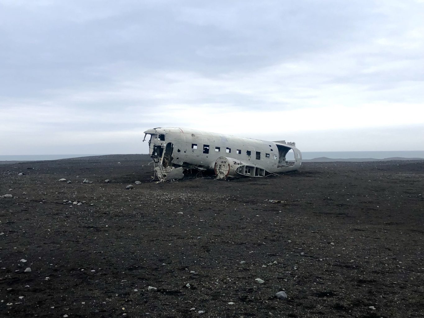 PLANE WRECK (U.S. Navy DC-3 Wreckage). Ruta de 15 días por Islandia en furgoneta camper