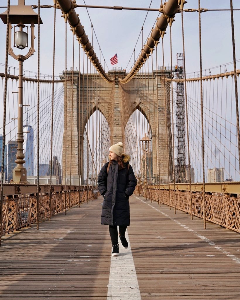 cruzando el puente de Brooklyn