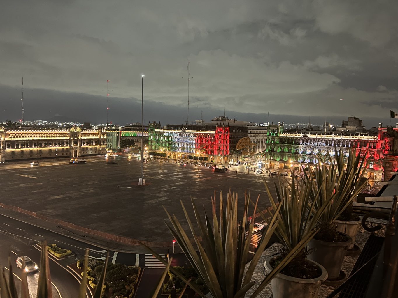 Plaza del Zócalo desde El Balcón del Zócalo. Ruta de 16 días por México
