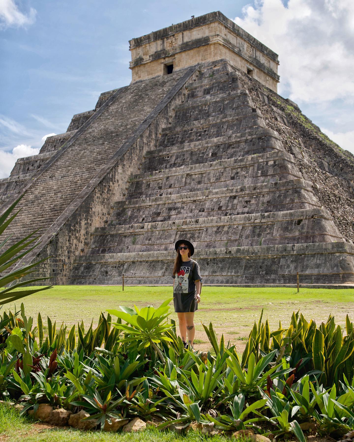.
✨Chichén Itzá✨
.
2/7 maravillas del mundo moderno. ¿Cuántas llevas tu? 🧐
.
#viajesglobetrotter #chichenitza #mexico #yucatan #mondofotodelmes