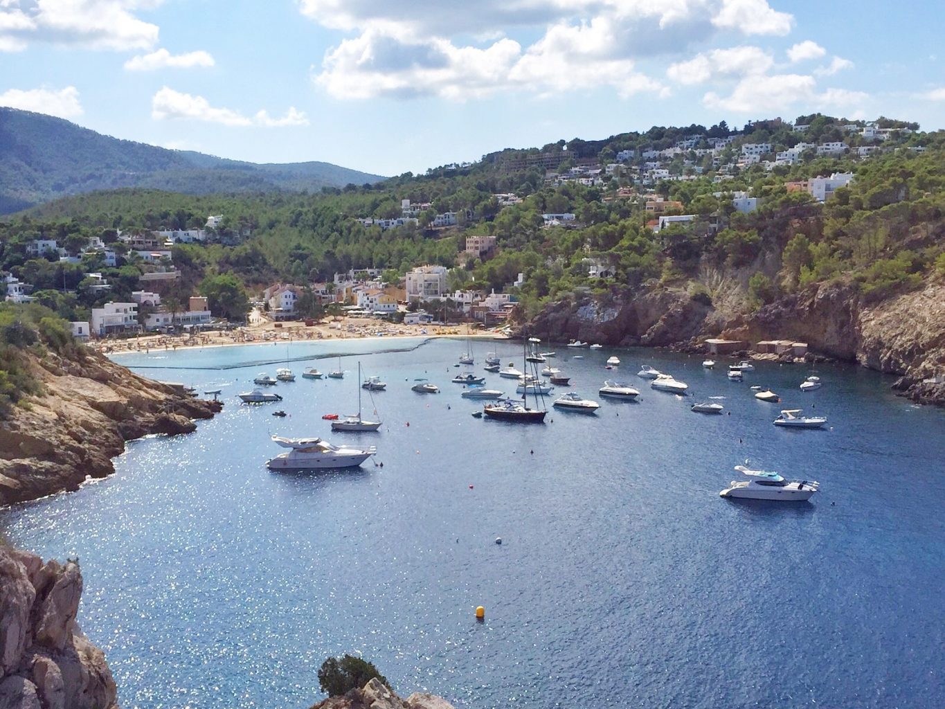 Cala Vadella. 10 lugares imprescindibles que visitar en Ibiza