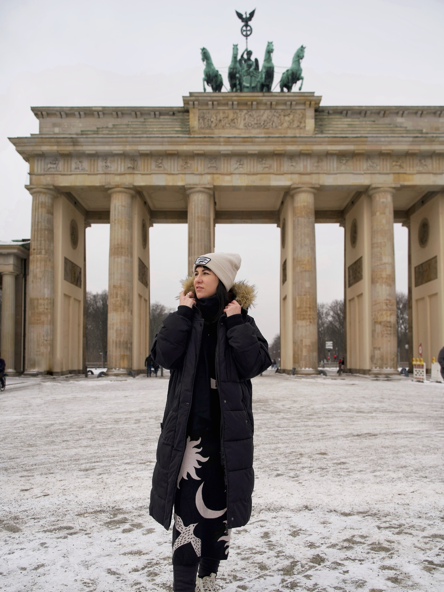 Berlín, ha sido un placer volver a verte ❤️❄️

#berlin #brandeburgertor #snowyberlin