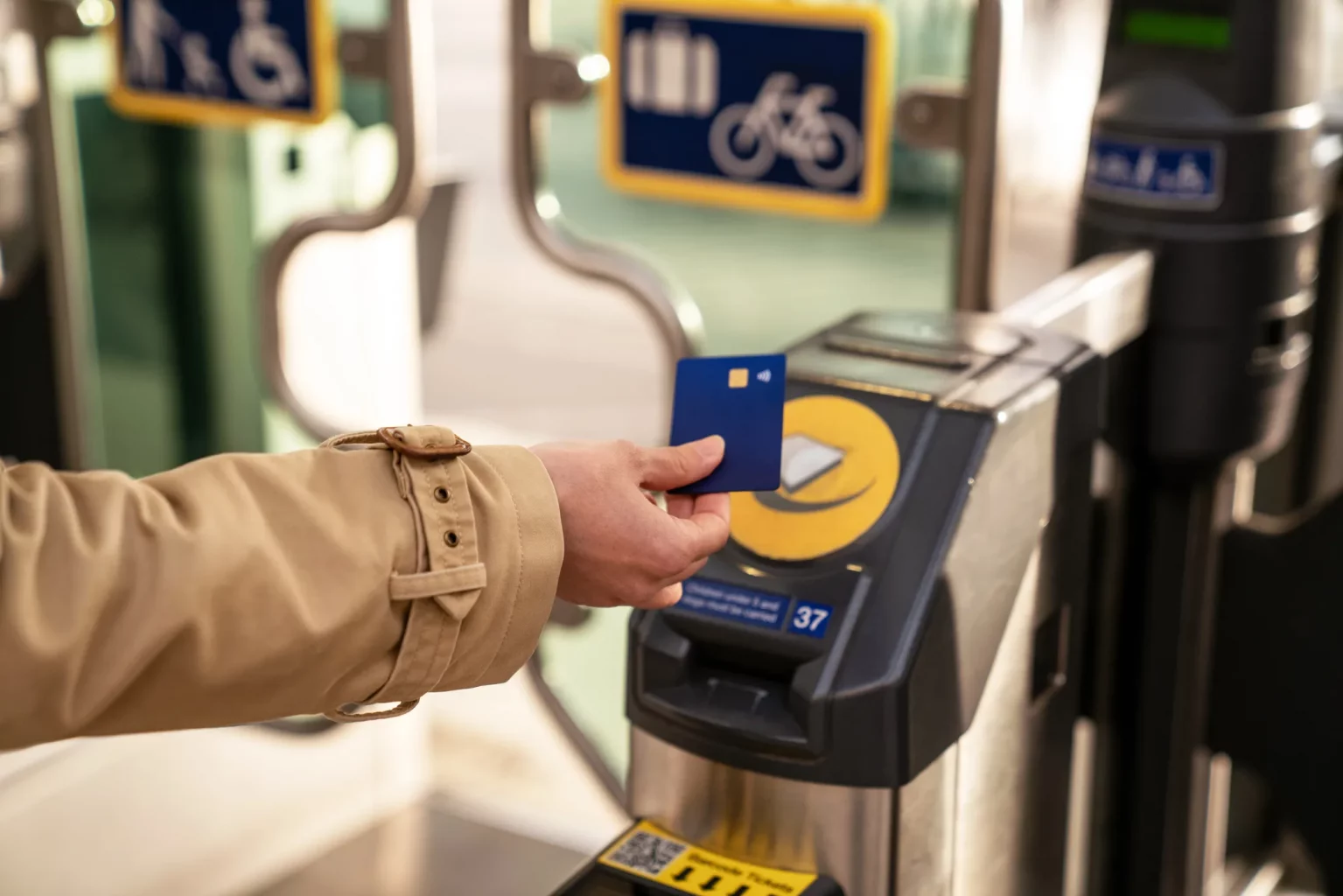 Pago contactless en el metro/ Metro. Las 6 cosas más importantes para viajar a Londres