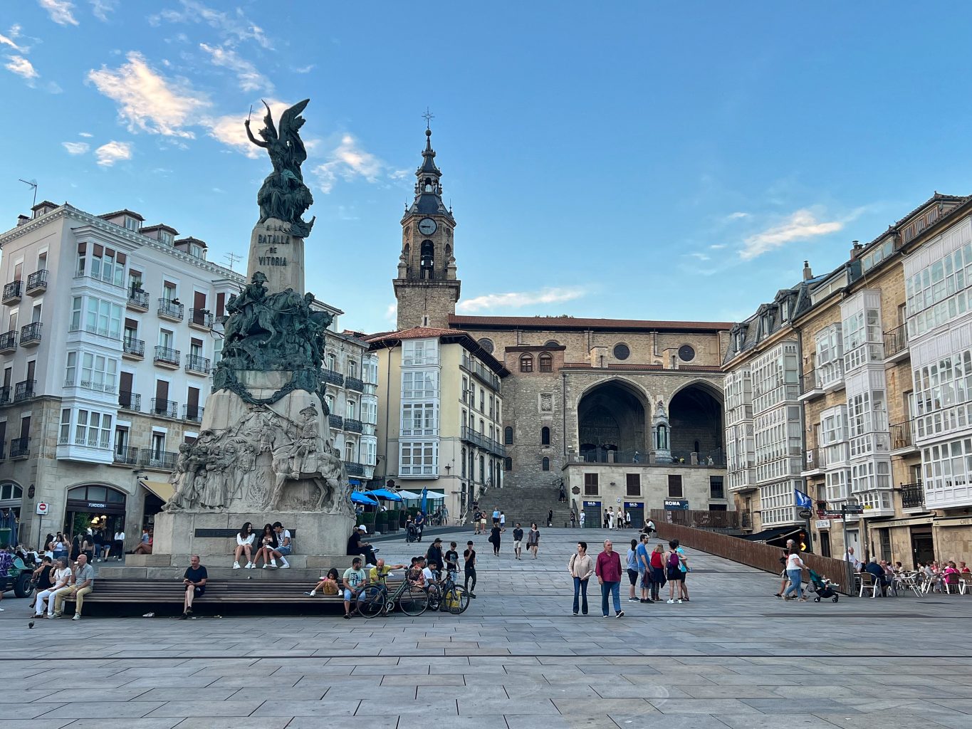 Plaza de la Virgen Blanca