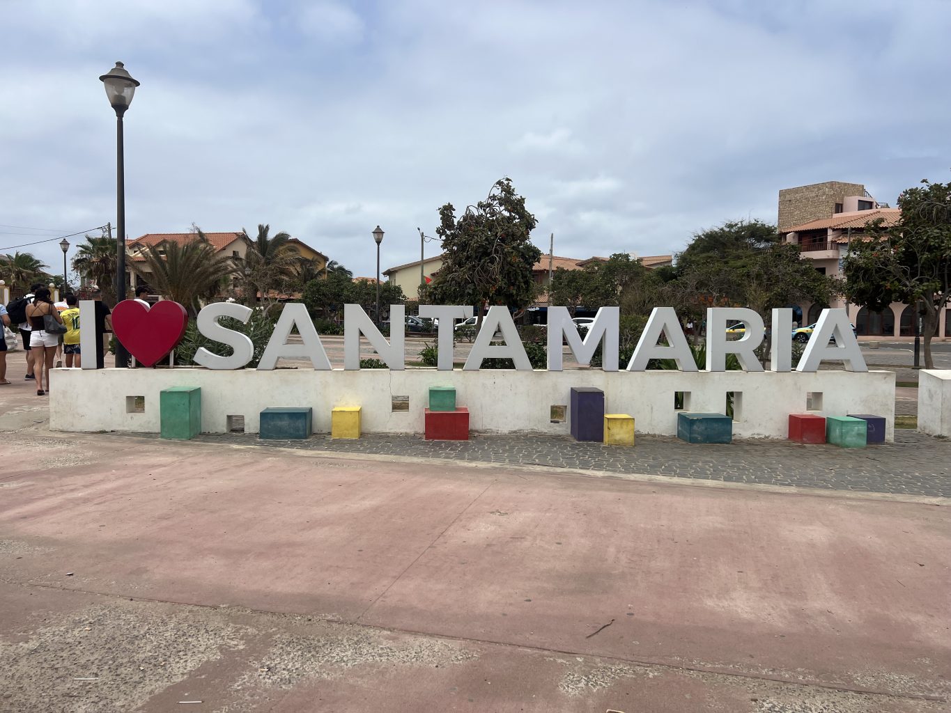 Letras I Love Santa Maria. Qué ver en Santa María (Isla de Sal)